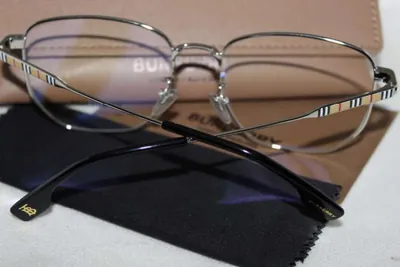 Armazón oftálmico Burberry metálico plateado