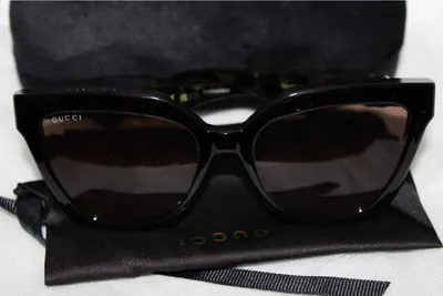 Lentes de sol Gucci negros de ojo de gato