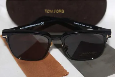 Lentes de sol Tom Ford negros